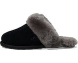 Women's UGG Scuffette in Black/Grey